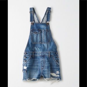 NWT - American Eagle: AE Denim Tomgirl Short Overall